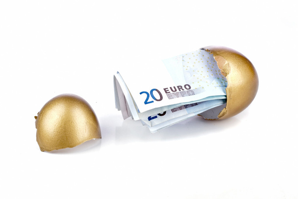 kırık yumurta ile 20 euro biljet - Fotoğraf, Görsel