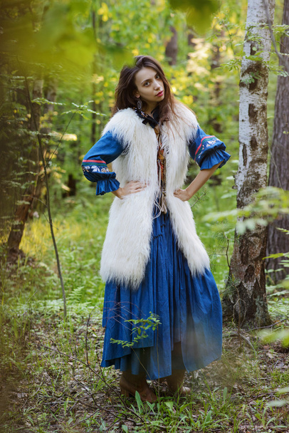 Young gipsy in the forest - Valokuva, kuva