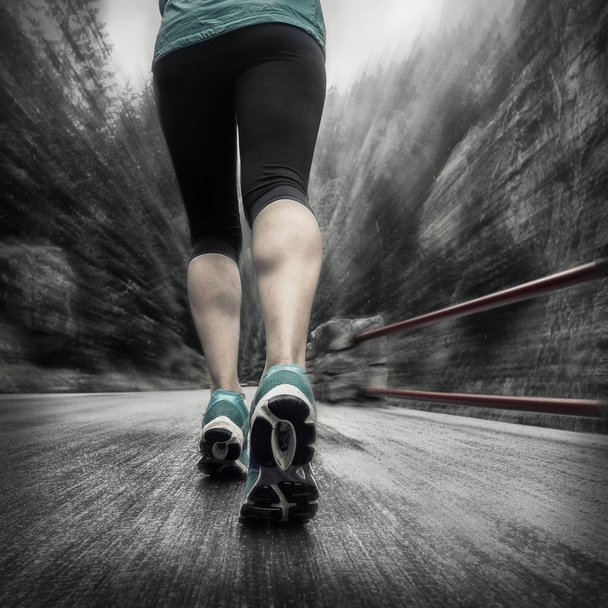 nogi kobiece runner - Zdjęcie, obraz