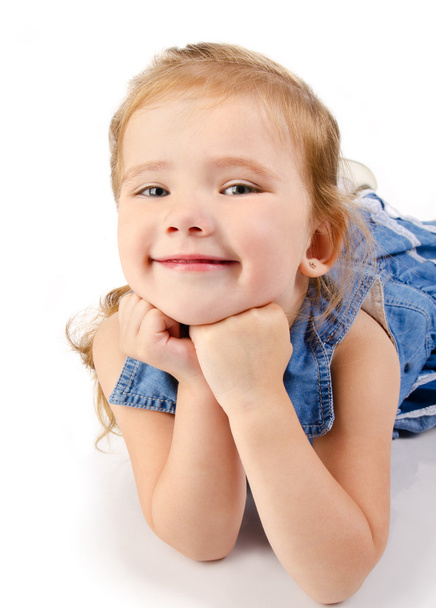 Portrait of smiling cute little girl isolated - Foto, afbeelding