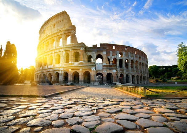 Колізей у Римі
 - Фото, зображення