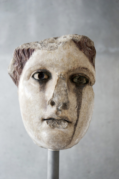 Head of female statue (perhaps Aphrodite), classical period - Photo, Image