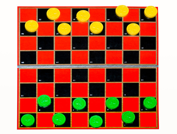 Checkerboard eristetty valkoisella taustalla
 - Valokuva, kuva