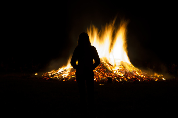Ünnepli egy nagy tüzet Szent Iván - Fotó, kép