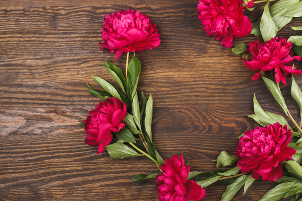 Kerek készült crimson pünkösdi rózsa - Fotó, kép