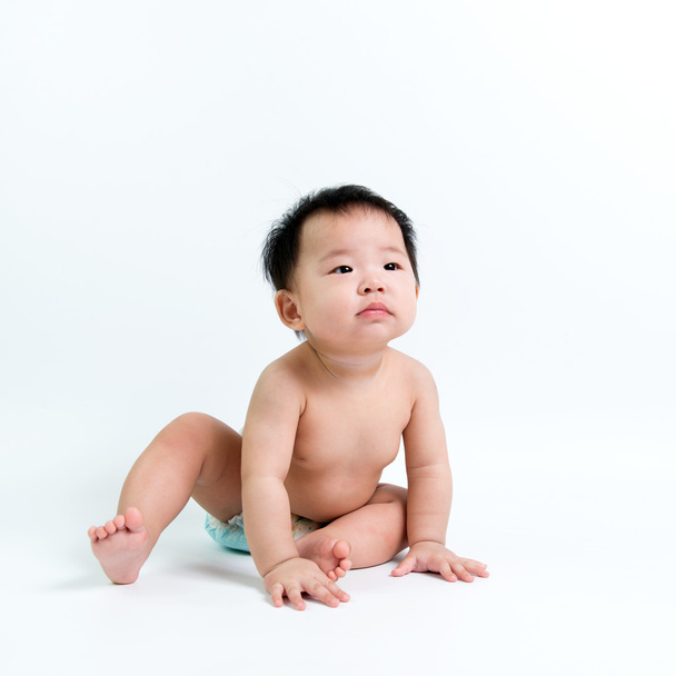 Asiático bebê sentado até
 - Foto, Imagem