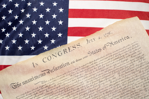 Декларація про незалежність 4 липня 1776 року на прапорі США
 - Фото, зображення
