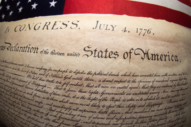Déclaration d'indépendance du 4 juillet 1776 sur le drapeau américain
 - Photo, image