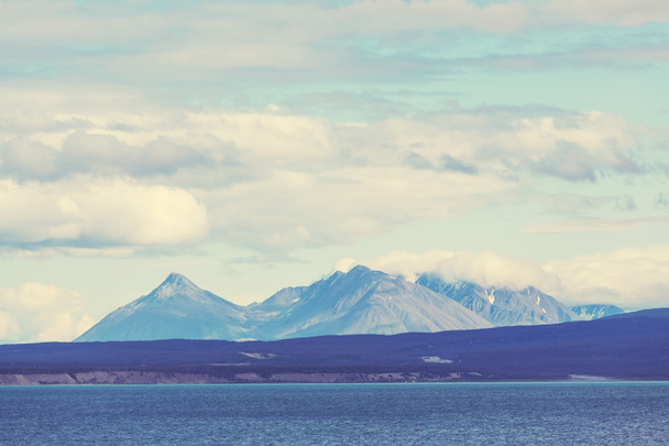 Pintoresco lago en Canadá
 - Foto, imagen