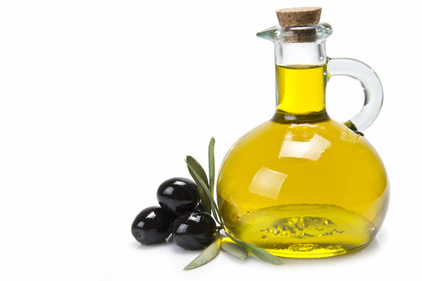 JAR s olivovým olejem a černými olivami. - Fotografie, Obrázek