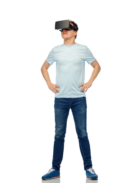 happy man in virtual reality headset - Photo, image