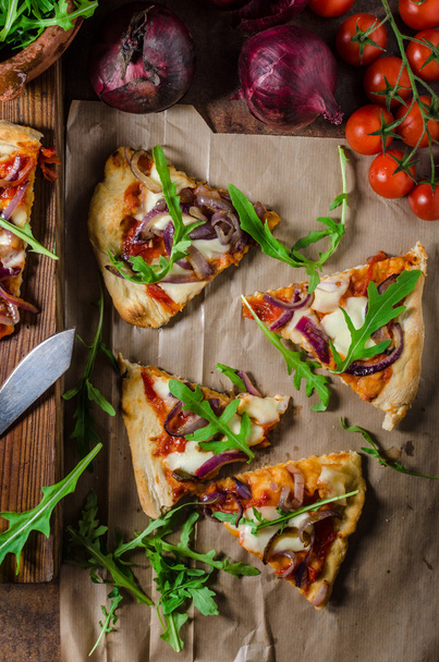 Homemade square pizza - Foto, afbeelding