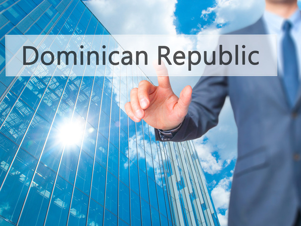 Домініканська Республіка-бізнесмен боку натискання кнопки на дотик s - Фото, зображення