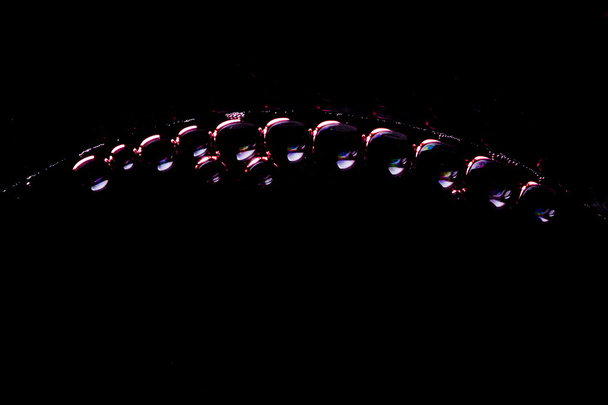 Burbujas de vino tinto en vaso
 - Foto, Imagen