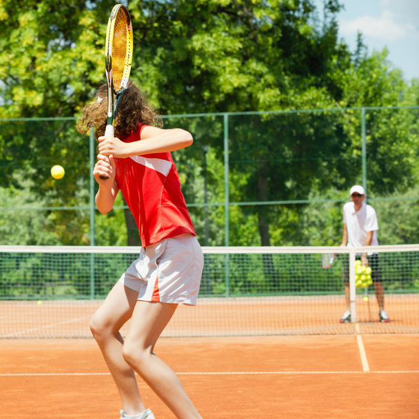 Junior tenis oyuncusu - Fotoğraf, Görsel