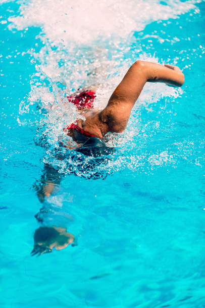 Mujer Freestyle natación
 - Foto, Imagen