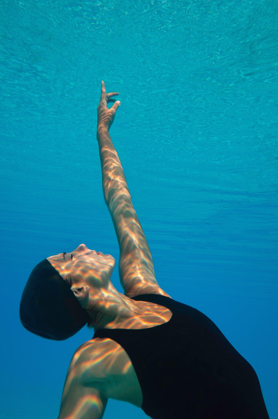 Nadadora feminina sincronizada
 - Foto, Imagem