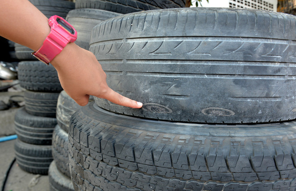 Staré a neaktuální pneumatiky  - Fotografie, Obrázek