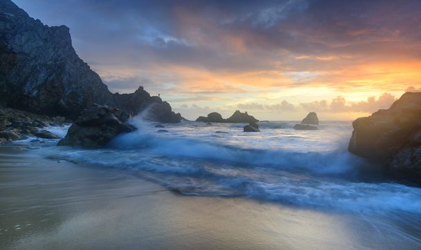 inspirujące zachód słońca na plaży Ursa - Zdjęcie, obraz