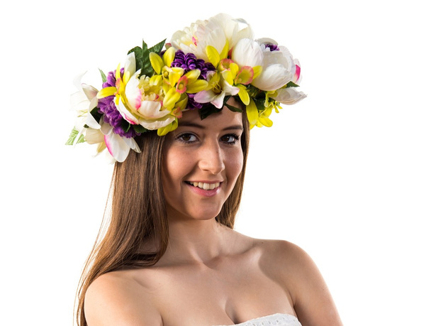 Happy girl with crown of flowers - Foto, afbeelding