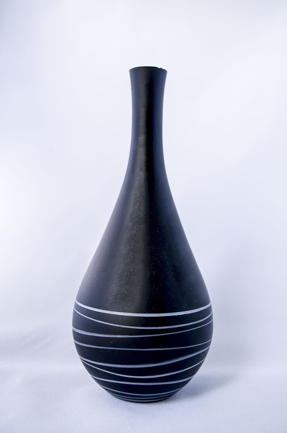 Vase auf weißem Hintergrund - Foto, Bild