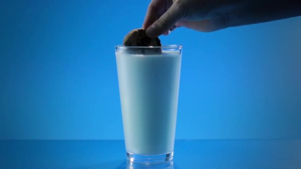 Dunking A Cookie in Milk Wide - Imágenes, Vídeo