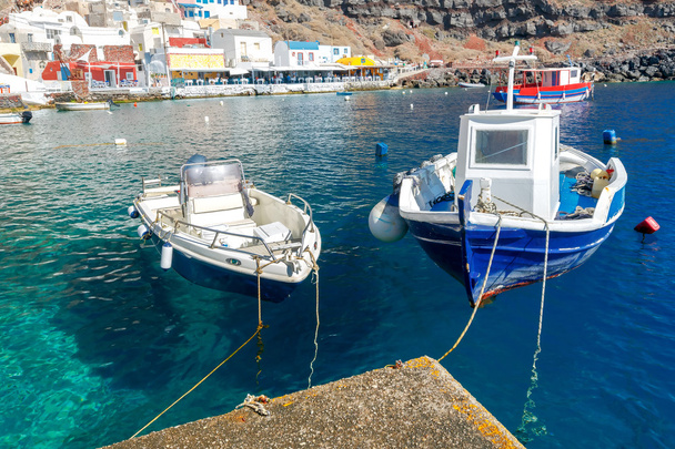 The old fishing harbor in the village Oia. - Photo, Image