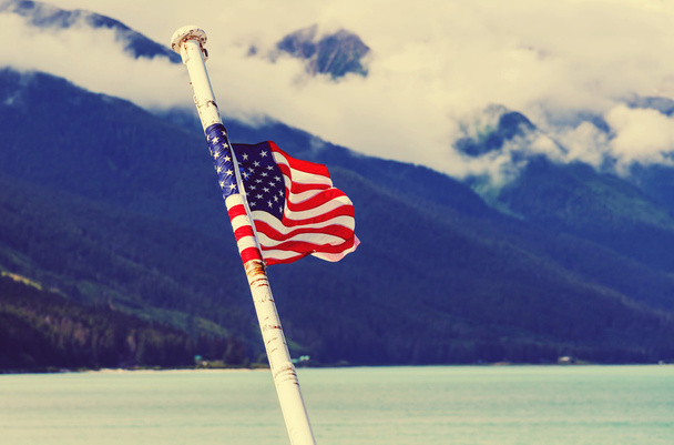 Amerikan lippu veneessä
 - Valokuva, kuva