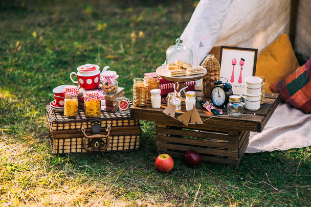 picnic scenery outdoors - Фото, зображення