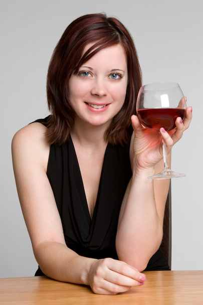 Mulher bebendo vinho
 - Foto, Imagem