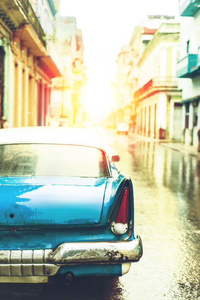 régi autó Havanna utca - Fotó, kép