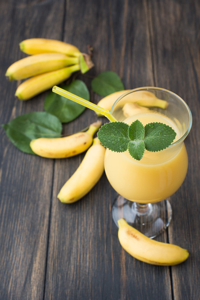 Fresh banana juice - Valokuva, kuva