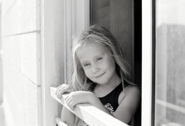 Mutlu bir kızın portresi - Fotoğraf, Görsel