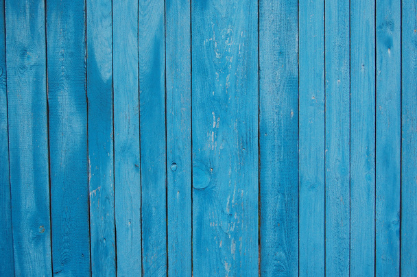 sininen nuhjuinen puinen lankkuja
 - Valokuva, kuva