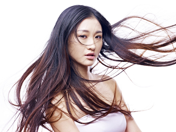 портрет молодой азиатской модели
 - Фото, изображение