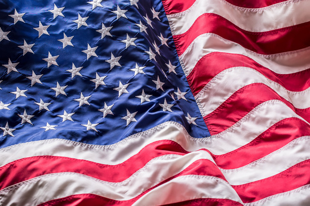 De vlag van de Verenigde Staten. Amerikaanse vlag. Amerikaanse vlag waait de wind. Vierde-4th of July - Foto, afbeelding