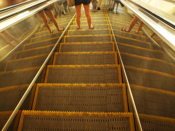 Ескалатор
 - Фото, зображення