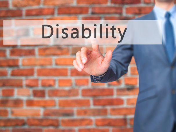 Αναπηρίας - επιχειρηματίας χέρι πιέζοντας το κουμπί στην οθόνη αφής - Φωτογραφία, εικόνα