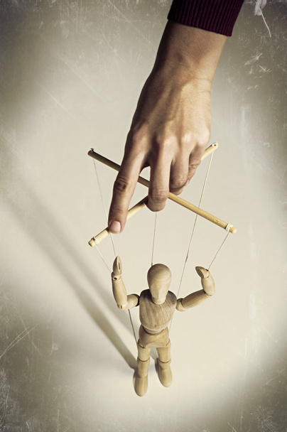Ręcznie manipulowanie marionetką - Zdjęcie, obraz