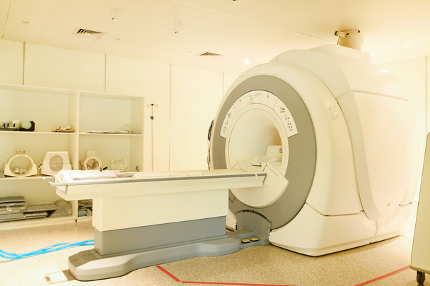 MRI scanner room  - Foto, imagen