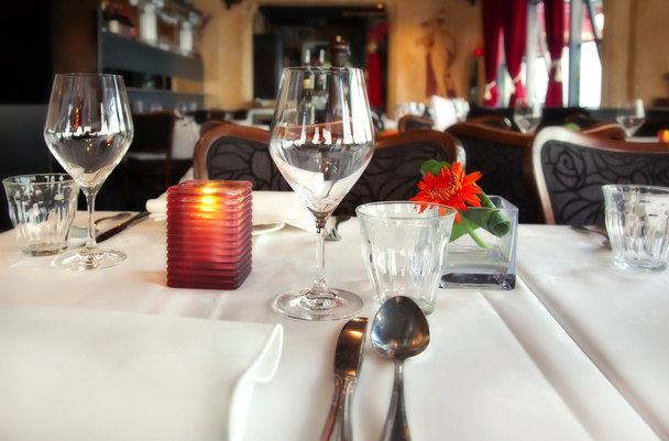 Table in restaurant - Foto, Imagem