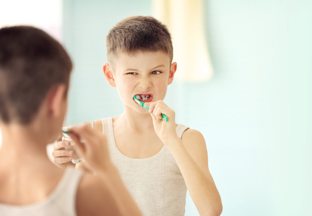 Little boy with toothbrush - Φωτογραφία, εικόνα
