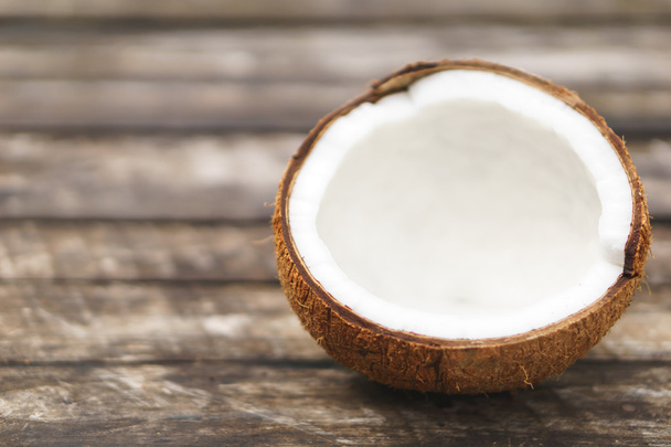 coconut with shell - Φωτογραφία, εικόνα