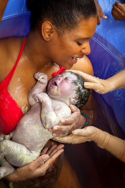 Celebrare un neonato
 - Foto, immagini