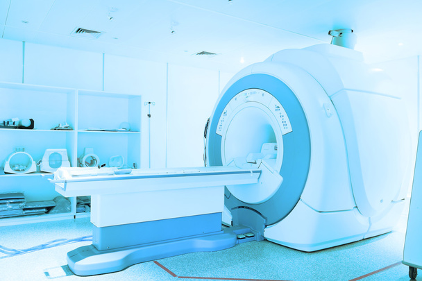 MRI scanner room in hospital  - 写真・画像