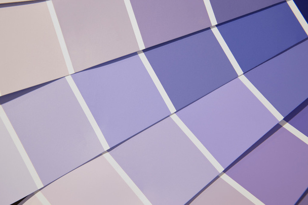 Paleta de colores de tarjetas en tonos púrpura
.  - Foto, Imagen
