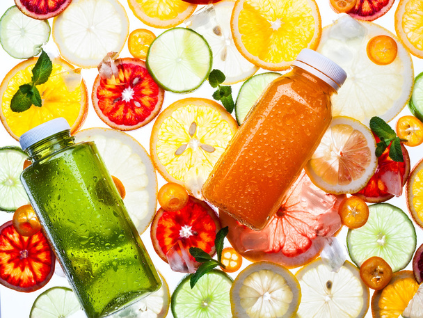 Bottles of fresh juice - Foto, Bild