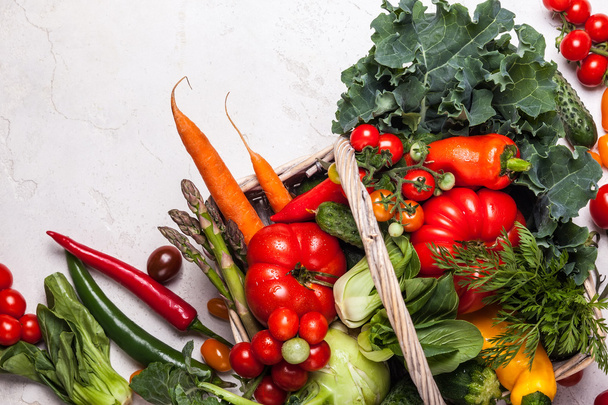 Basket of fresh vegetables  - Фото, зображення