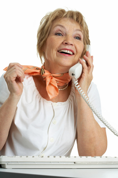 Llamando a una mujer mayor
 - Foto, imagen