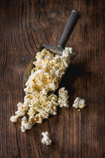 Prepared salted popcorn - Foto, immagini